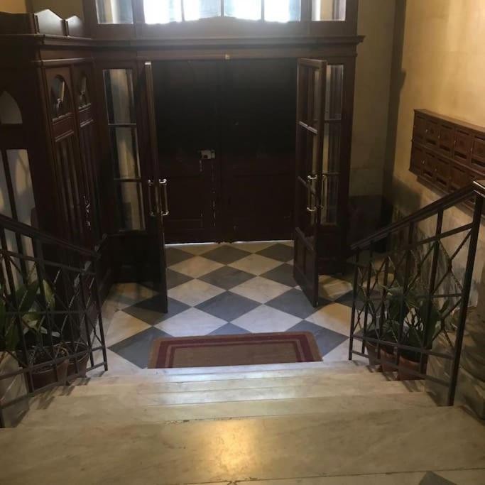 Bibi Appartamento A Due Passi Dal Tribunale Centro Palermo Exterior foto